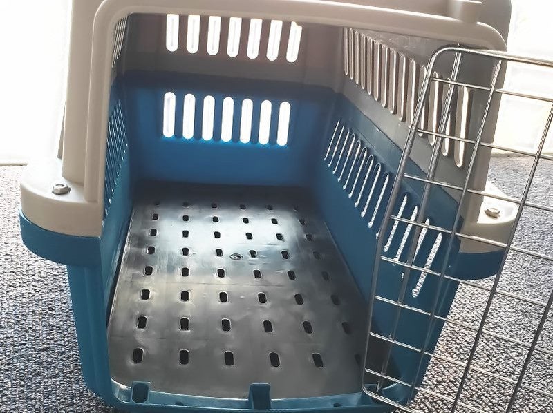 Cat Cage Pet Travel Cage/Carrier Size M - BLUE Carousel 2
