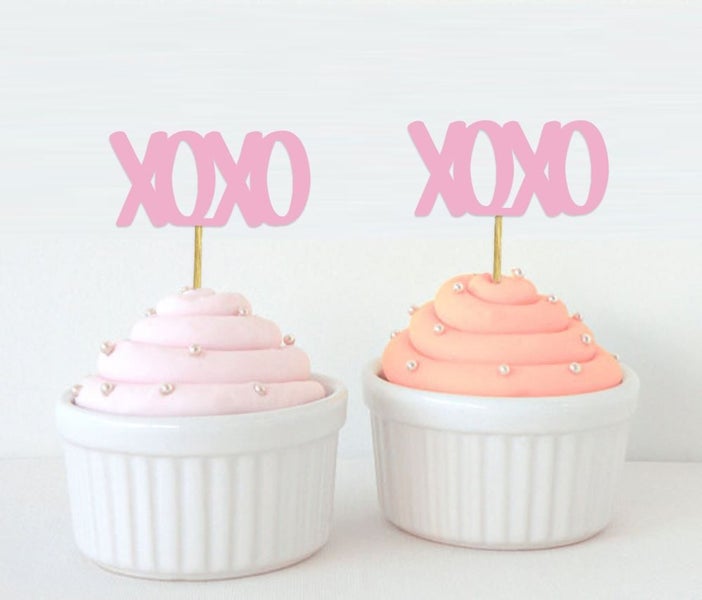 Darling Souvenir XOXO Hugs & Kisses Dessert Decoration Cupcake Topper-Pink Carousel 1