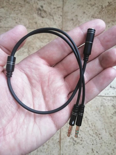Audio cable 3.5mm Headphone Stereo Audio Mic Y Splitter Carousel 4