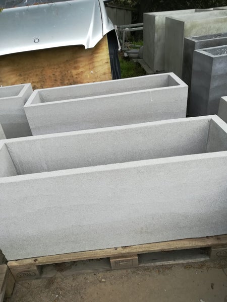 Large Concrete Planter trough 1000Lx400Wx400Hmm Carousel 2