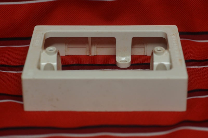 Mounting Block. Standard. White. For Light Switches and Plug Sockets. PDL137MB Carousel 2
