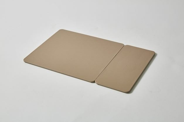 Pout Hands3 Split Detachable Charging Mouse Pad - Latte Cream Carousel 1