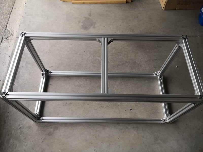 Tank Stand Carousel 1