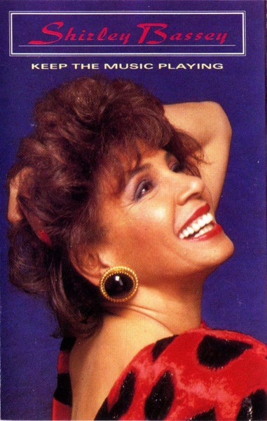 SHIRLEY BASSEY - KEEP THE MUSIC PLAYING (CASSETTE) Carousel 2