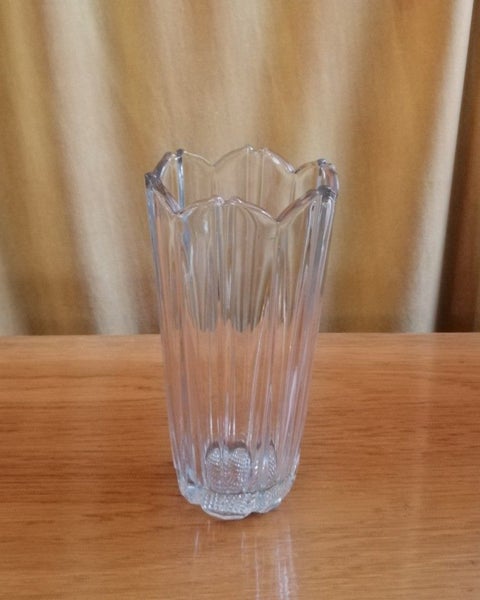 ART DECO LOOK GLASS VASE Carousel 2