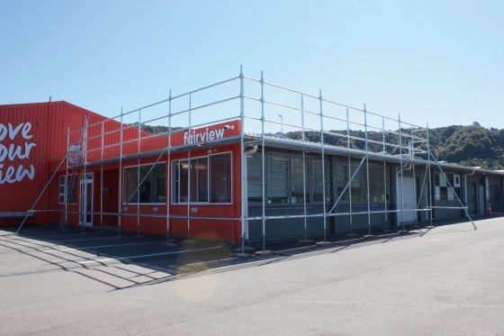 Ringlock Scaffolding - Roof edge protection package Carousel 1