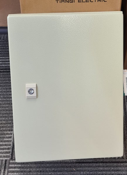 Metal Wall Mounted Enclosure 400mm x 300mm x 200mm Carousel 1