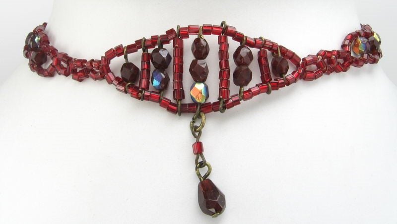 Choker Necklace - Beaded Interlink Design - Red Carousel 1