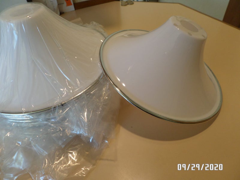 8 NEW acrylic 23cm size shades white chrome Carousel 2
