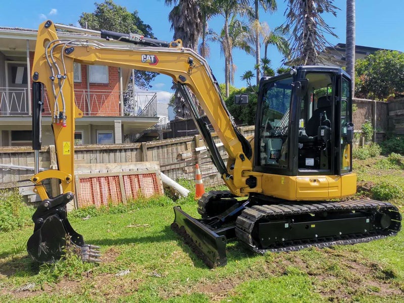 Digger & Excavator 1.7 & 5.5 ton Hire Carousel 3