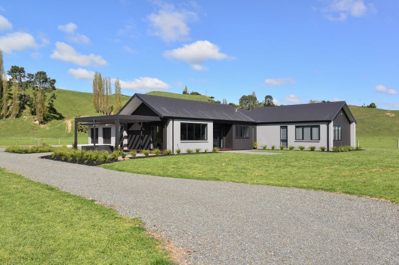 Immaculate family home with river views Immaculate family home with river views