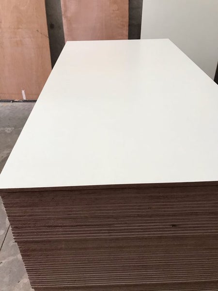 Melamine 16mm with Plywood core.62863243342979112