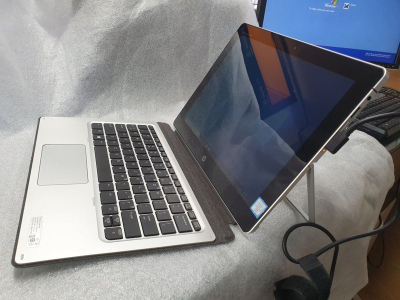 HP Elite Tab Touchscreen Core i5 6th Gen CPU 8GB RAM 256GB SSD Windows 1164534250596866113