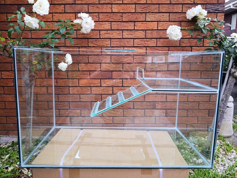 Turtle tank 60x35x35H Carousel 1