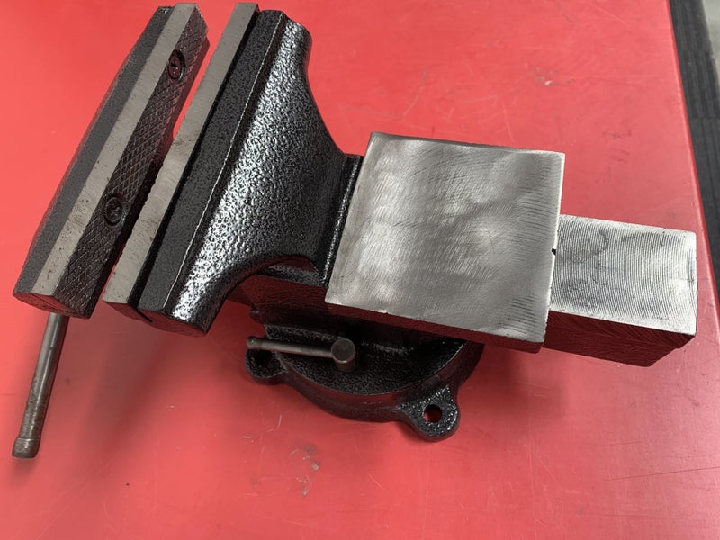 6" SHOP VICE WITH SWIVEL BASE Carousel 3