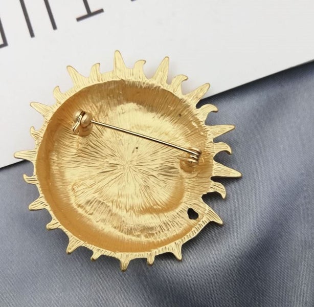 Brooch - Gold-tone Sun & Moon Carousel 2