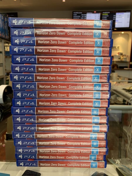 Horizon Zero Dawn Complete Edition (PS4) Brand New Carousel 5