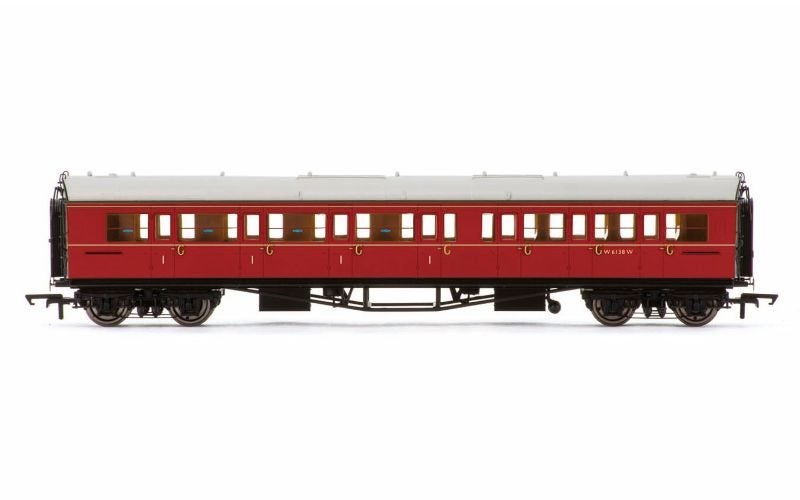 Hornby Accessories-BR Collett CC Maroon CompLH Carousel 1