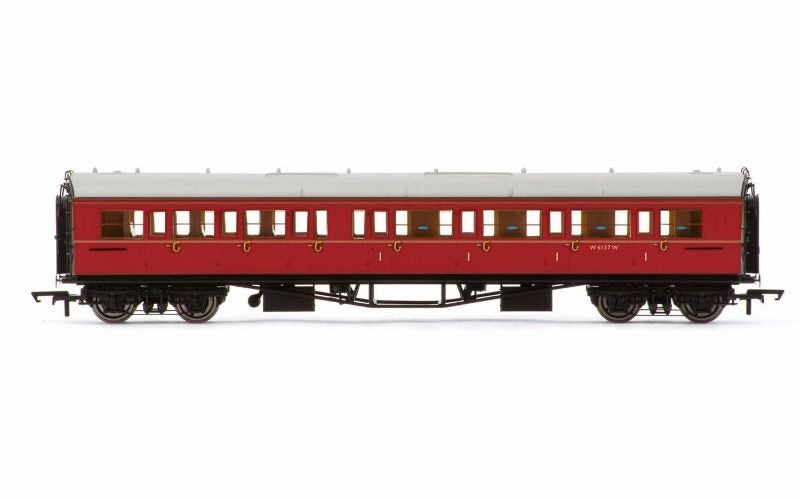 Hornby Accessories-BR Collett CC Maroon CompRH Carousel 1