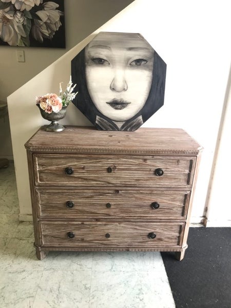 Chest drawer with Ash Distressed Finish Carousel 2