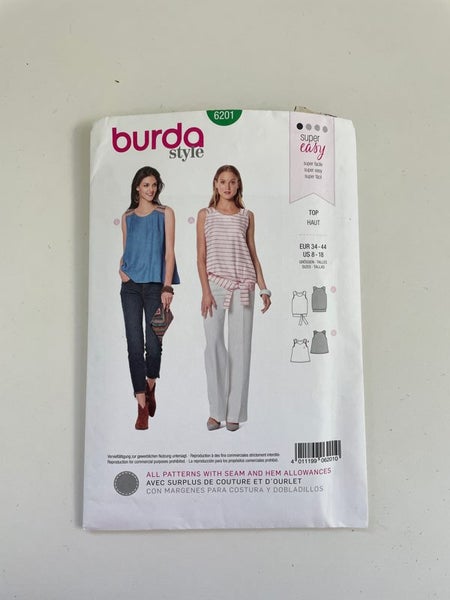 Burda sewing pattern top 6201 Carousel 1