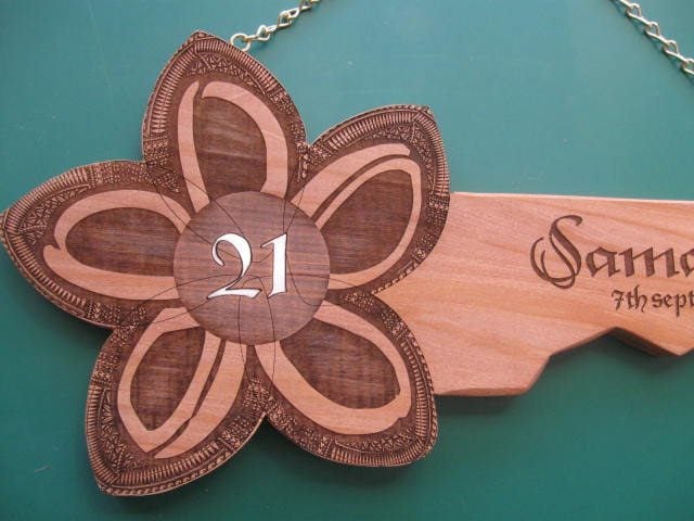21st KEY SOLID MACROCARPA UNIQUE DESIGNS PERSONALISED Carousel 20