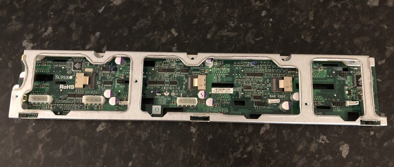 SuperMicro BPN-SAS-826A Carousel 1