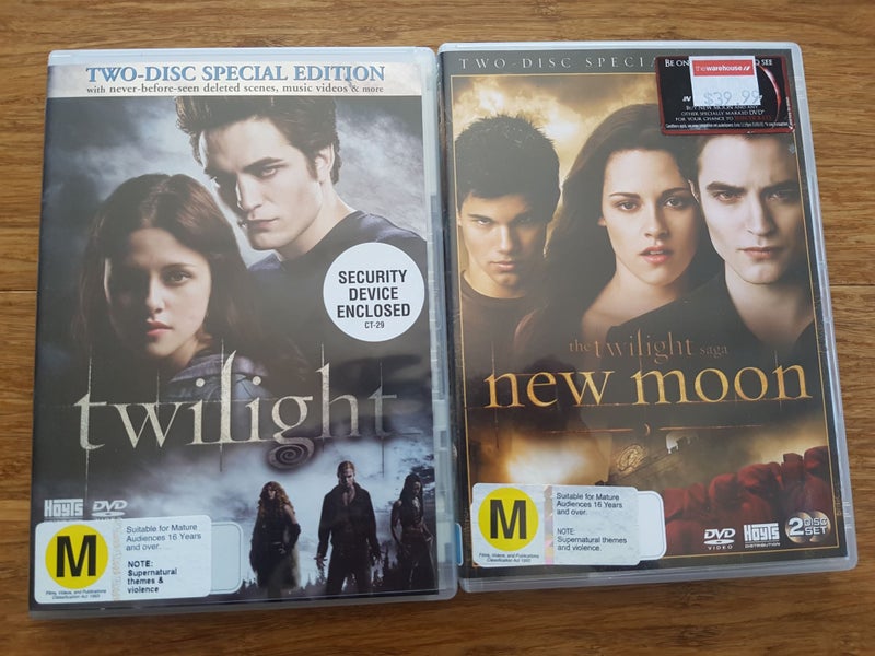 Twilight and New Moon special editions Carousel 1