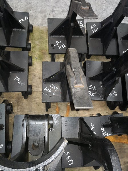 Digger Ripper for CAT301.5 303.5 305 CAT312 CAT320 EX20 30 EX60 EX120 EX200 Carousel 2