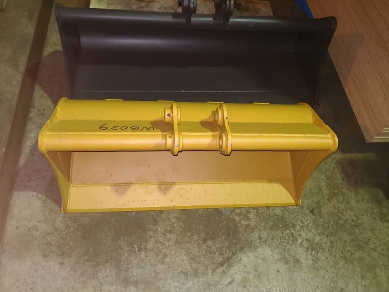 Weed Bucket for CAT 301.5 Carousel 4