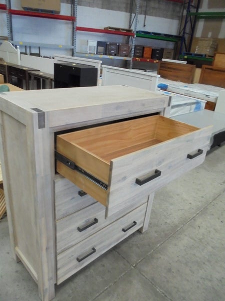 Bric 4 drawer chest Large drawers Carousel 2