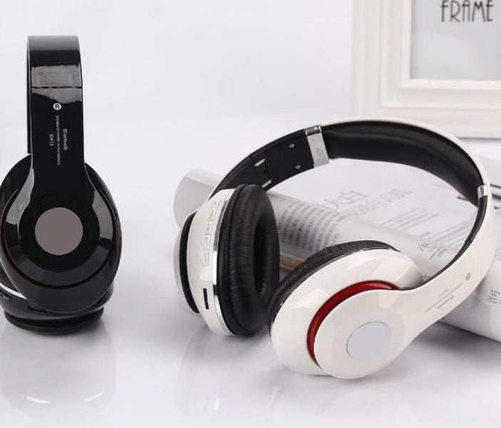 Wireless Bluetooth Headphones Carousel 1
