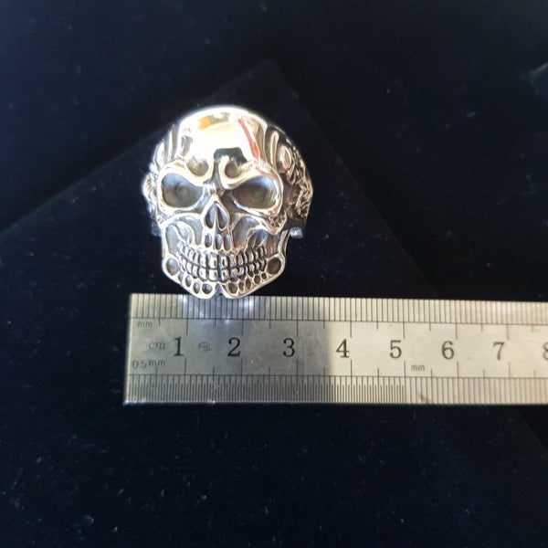 STG SILVER SKULL and Skeleton Carousel 8