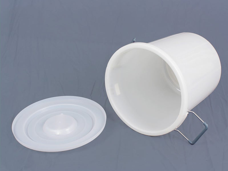 Plastic Storage Bin Round with Lid 40L WHITE Carousel 2