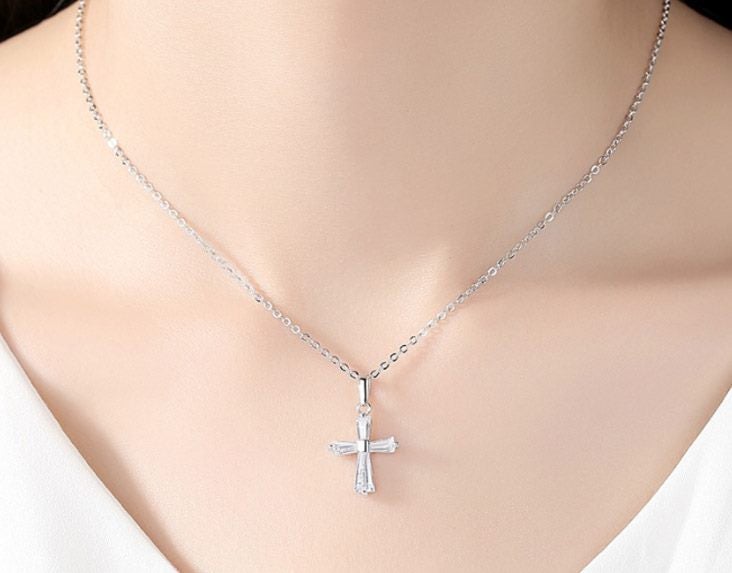 CZ Crystal Gross Pendant Necklace / 18KGP White Gold Carousel 2