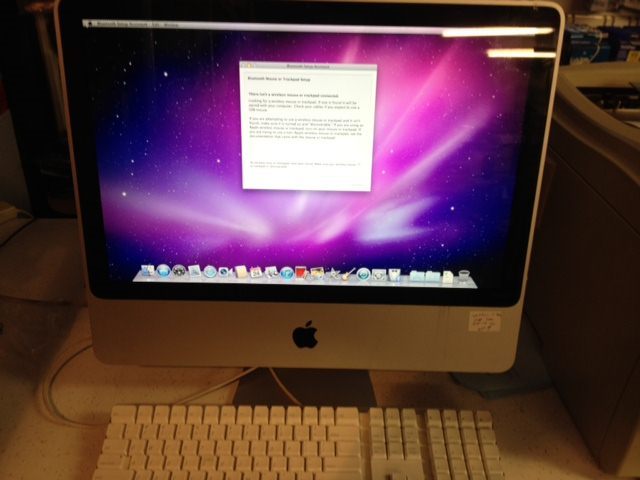 Apple iMac Aluminium 24 Inch 6GB RAM Webcam WIFI Bluetooth DVD Writer Carousel 1