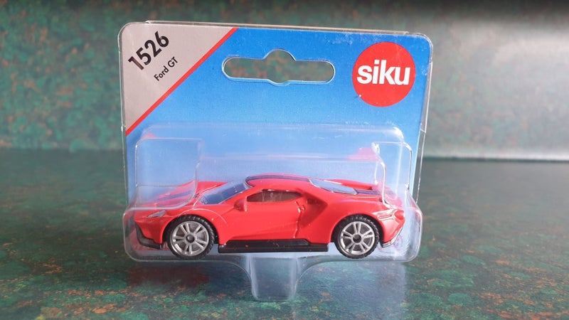 SIKU FORD GT FORD GT40 TOY CAR / MODEL CAR Carousel 1