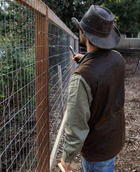 OUTBACK OILSKIN DEER HUNTER VEST Carousel 6