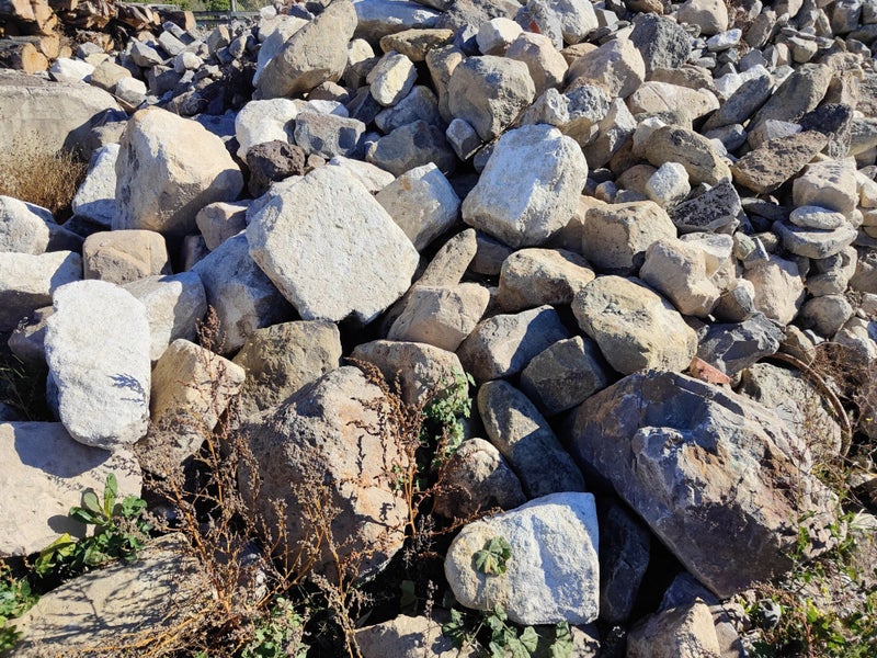 Stone64348194701697112