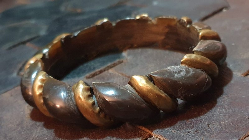 Vintage Horn & Brass Twist Bangle Carousel 1