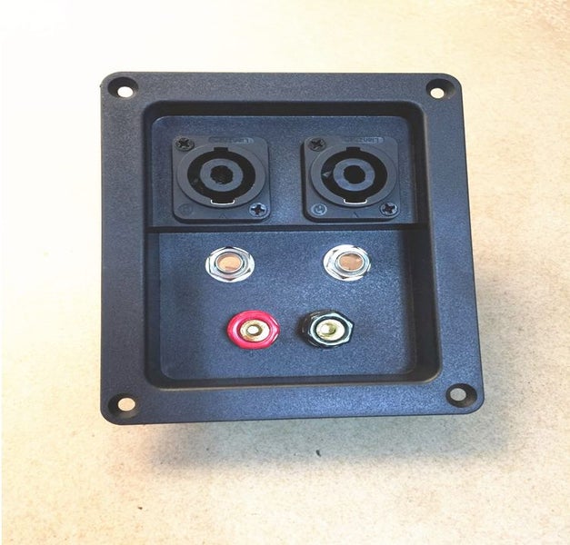 Professional speaker junction box Carousel 1
