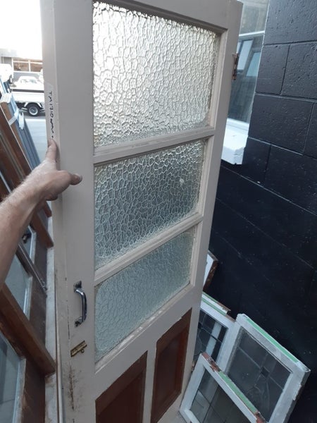 tm1710 Kauri Glass Door 1910 x 810 (2 available) Carousel 2