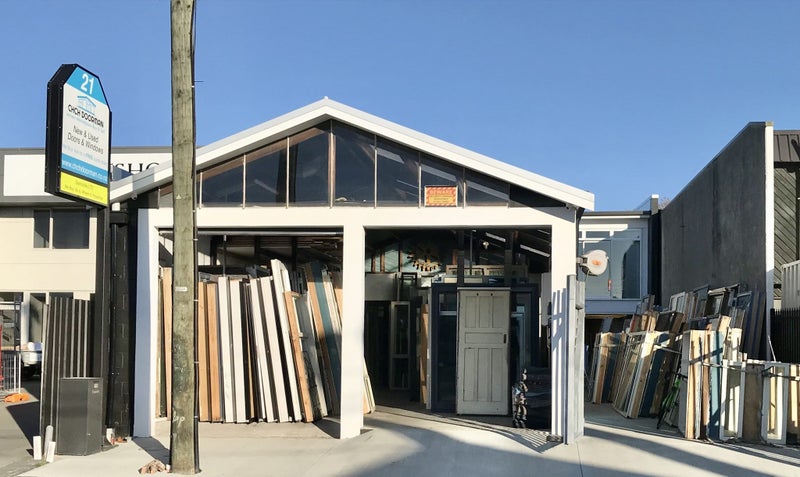 TM8090 Kauri Leadlight door 750w 2080h Carousel 6