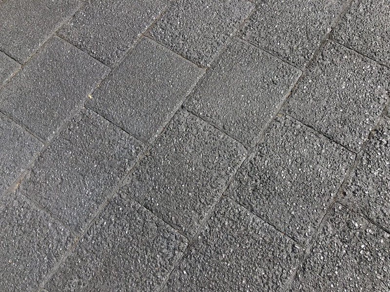 Paver Strike Through™ - 4L - Paver & Concrete Stain MD Carousel 1