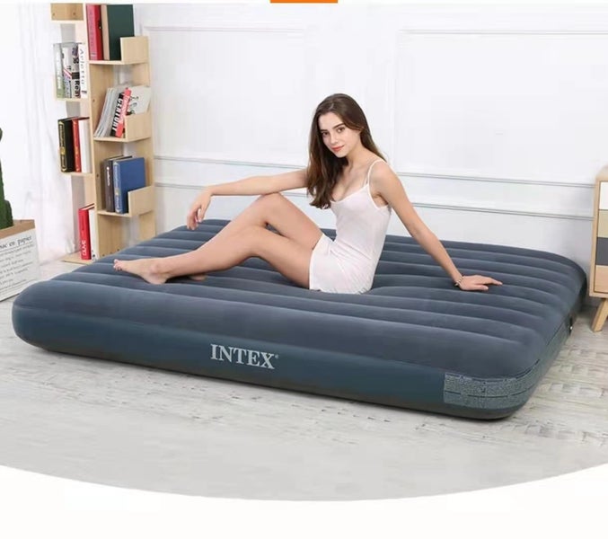 Queen size air bed Carousel 1