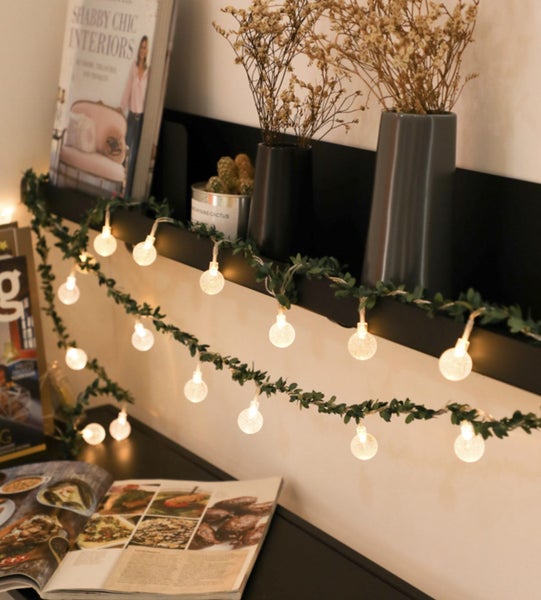 3m Spring Green Leaf with 20 Bubble Battery Lights - Warm White Carousel 5