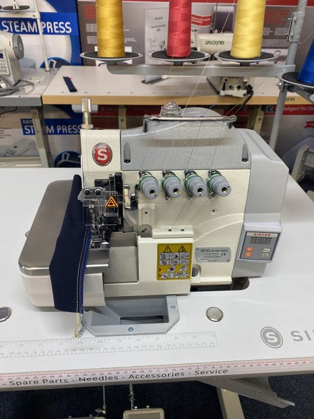SINGER Industrial 5 Thread Safety Stitch Overlock Sewing Machine Carousel 1