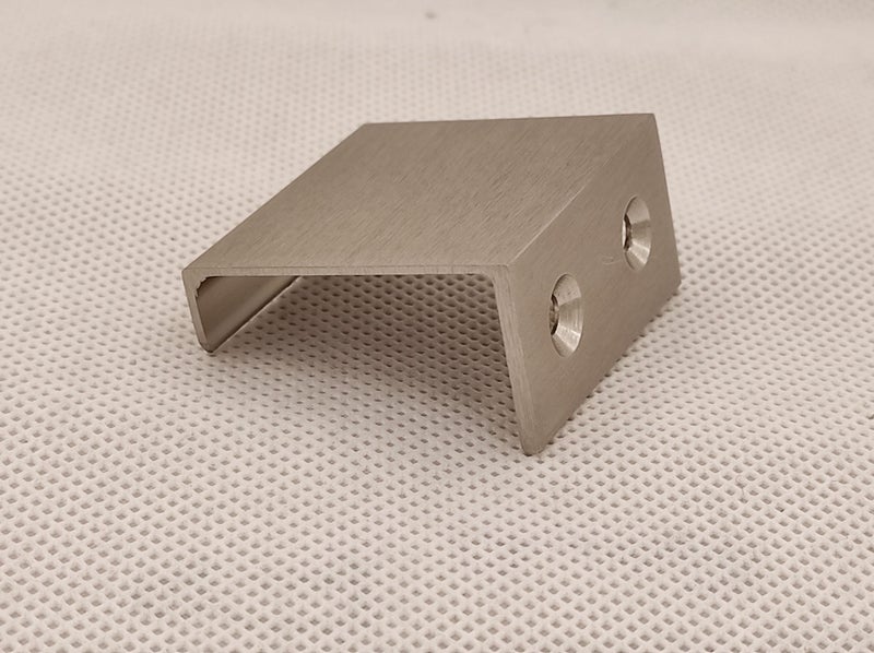 Edge Pull Straight Brushed Satin - 40mm Carousel 2
