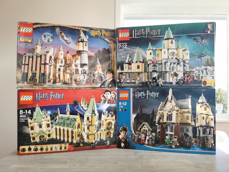 LEGO 4709/4757/5378/4842: Hogwarts Castle 1st 2nd 3rd & 4th Edition Carousel 1