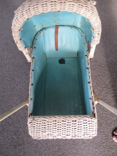 Vintage 1930.s Cane Pram Carousel 2